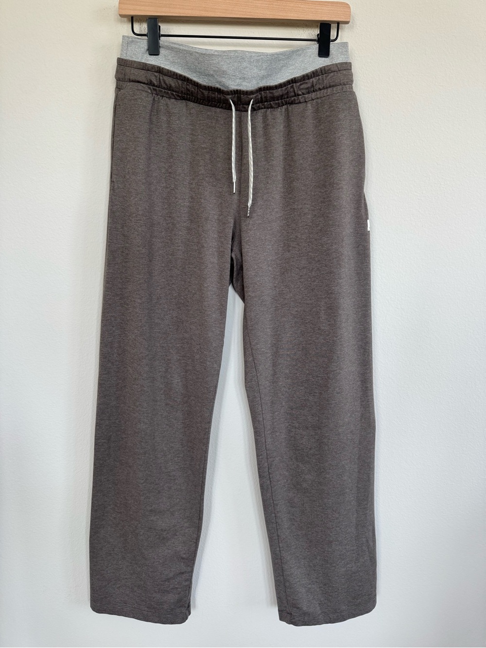 Vuori Halo Warm Up Straight Leg Pants DreamKnit Chia Heather Medium